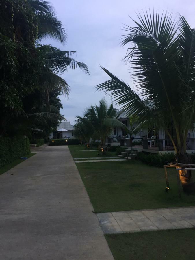 Bulan Villa Rayong Exterior foto